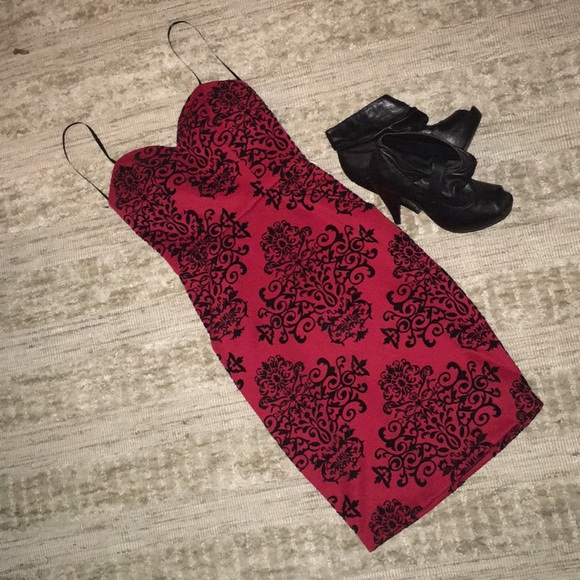 ♥️ New B. Darlin Red Velvety Holiday Dress 👠 - Picture 3 of 8